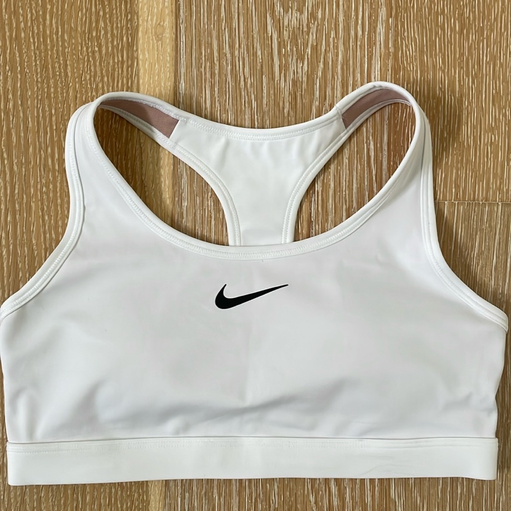 New Nike Swoosh Dri-Fit Padded Sports Bra - Size M